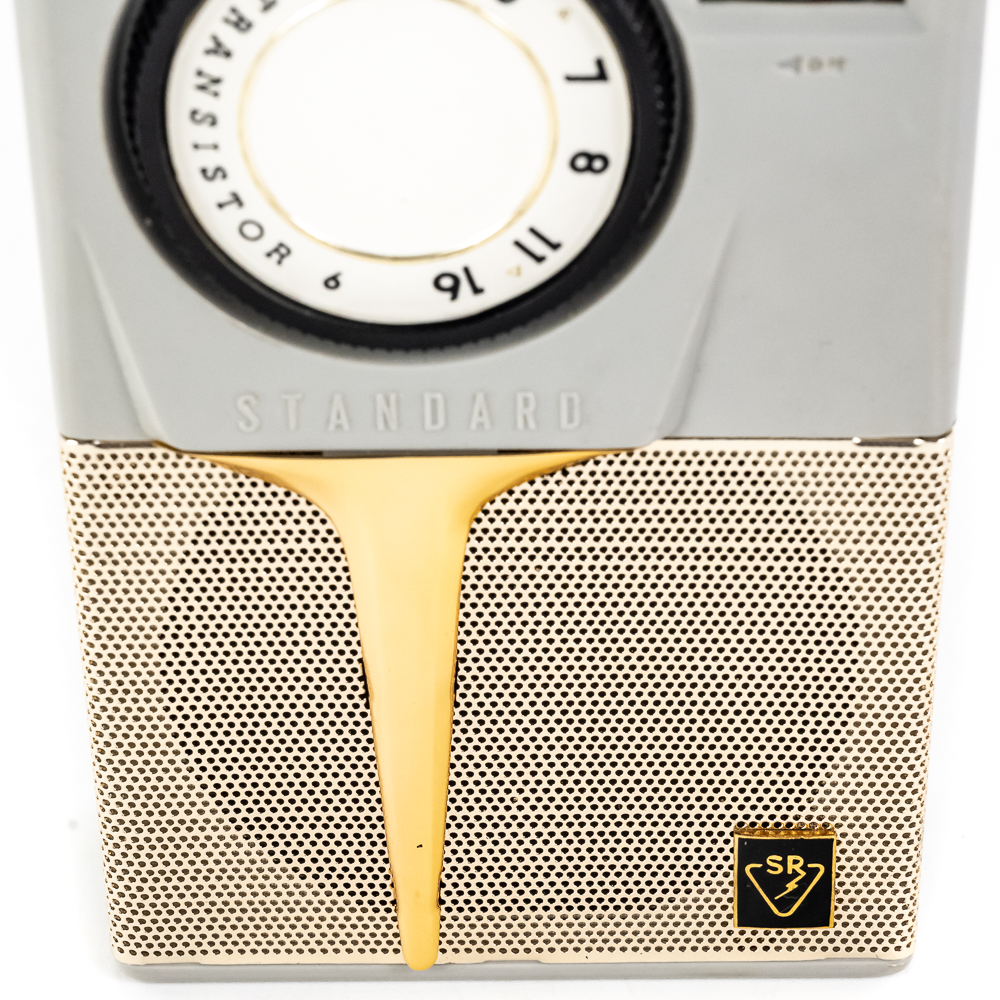 Vintage Standard Radio F-22 Transistor Radio