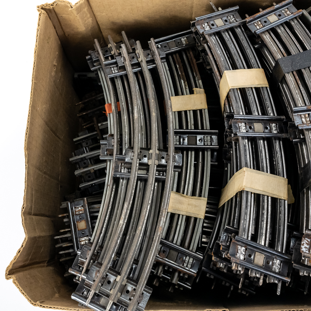 (142) Straight & (85) Curved O Gauge Tubular Track