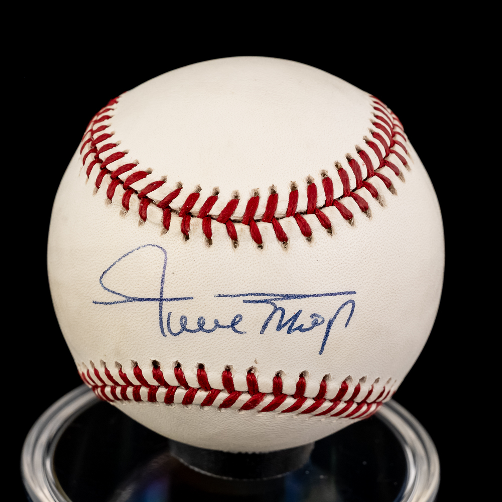 Willie Mays Autographed MLB NL Baseball w COA