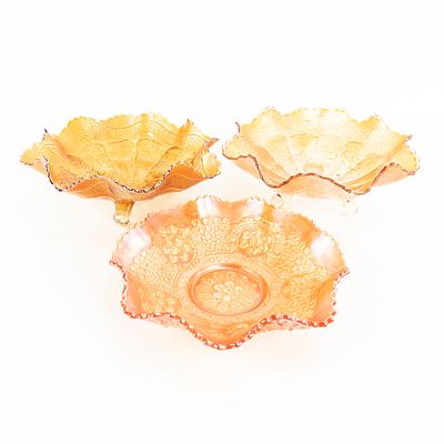 Carnival Glass: Fenton Bowls 3-Pc Lot. 3-piece lot of Fenton bowls. Cherry Chain ruffled bowl in 