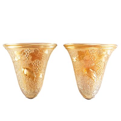 Carnival Glass: Wall Pockets 2-Pc Lot. 2-piece lot of wall pockets. Includes an unattributed 