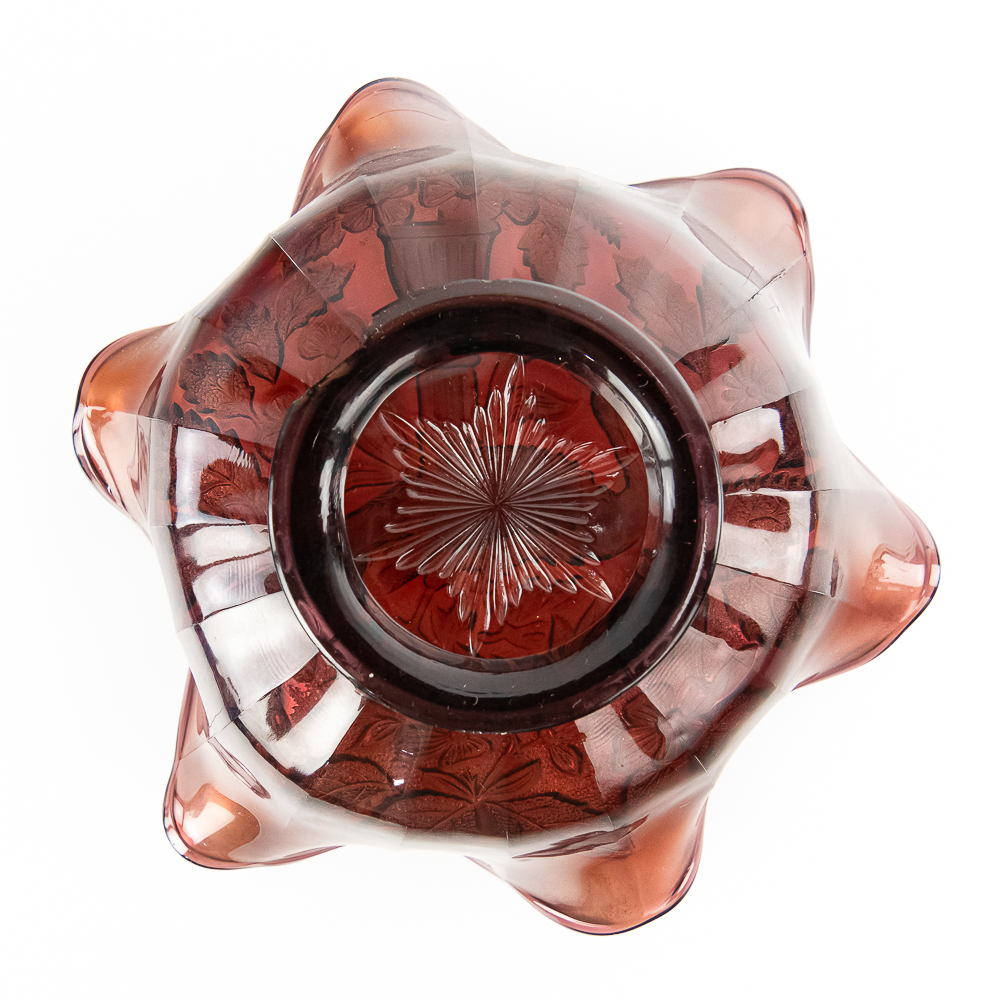 Carnival Glass M'burg Peacock Large Bowl
