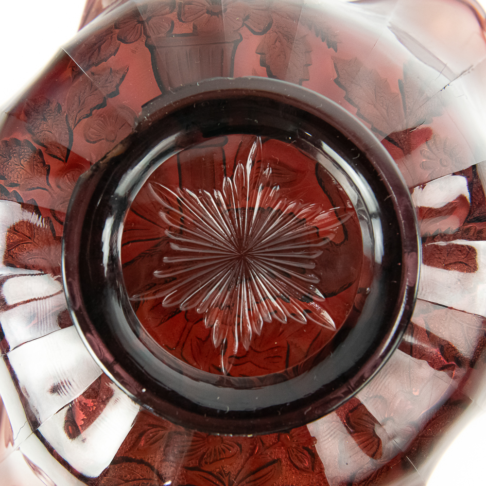 Carnival Glass M'burg Peacock Large Bowl