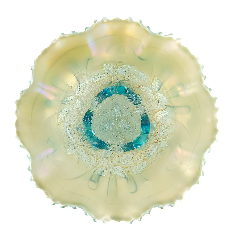 Carnival Gls Northwood Three Fruits Medallion Bowl