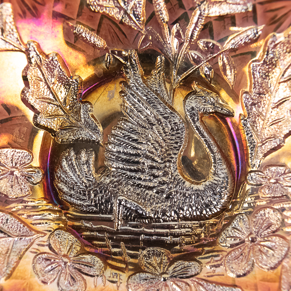 Carnival Millersburg Nesting Swan Ruffled Bowl