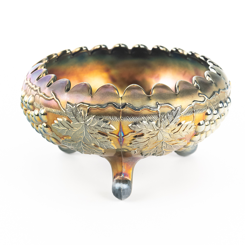 Carnival Glass N'wood Grape/Cable Ftd Center Bowl