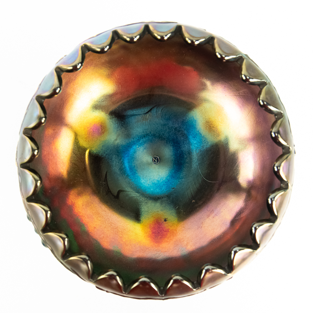 Carnival Glass N'wood Grape/Cable Ftd Center Bowl