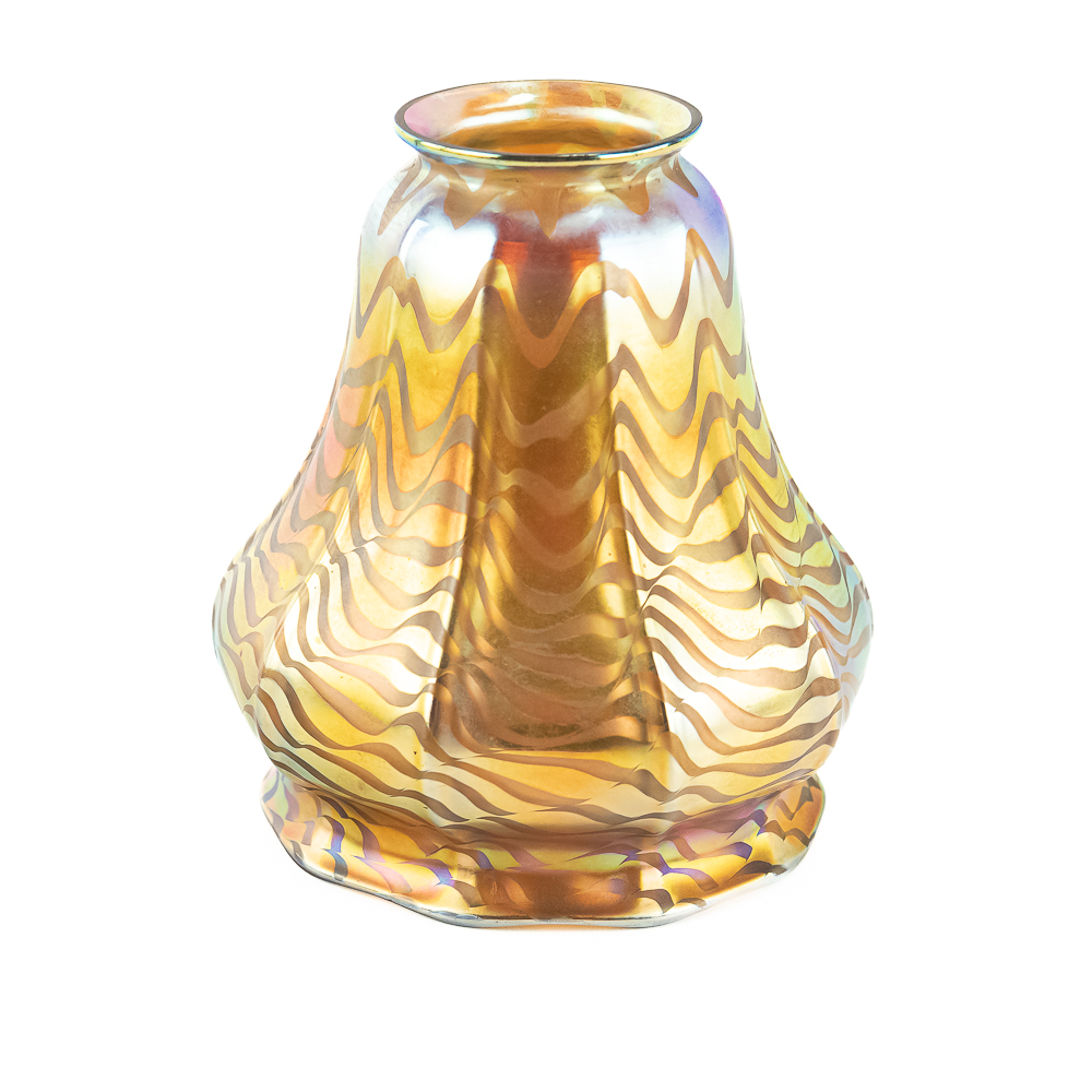 Art Nouveau Gold Iridescent Zipper Pattern Shade