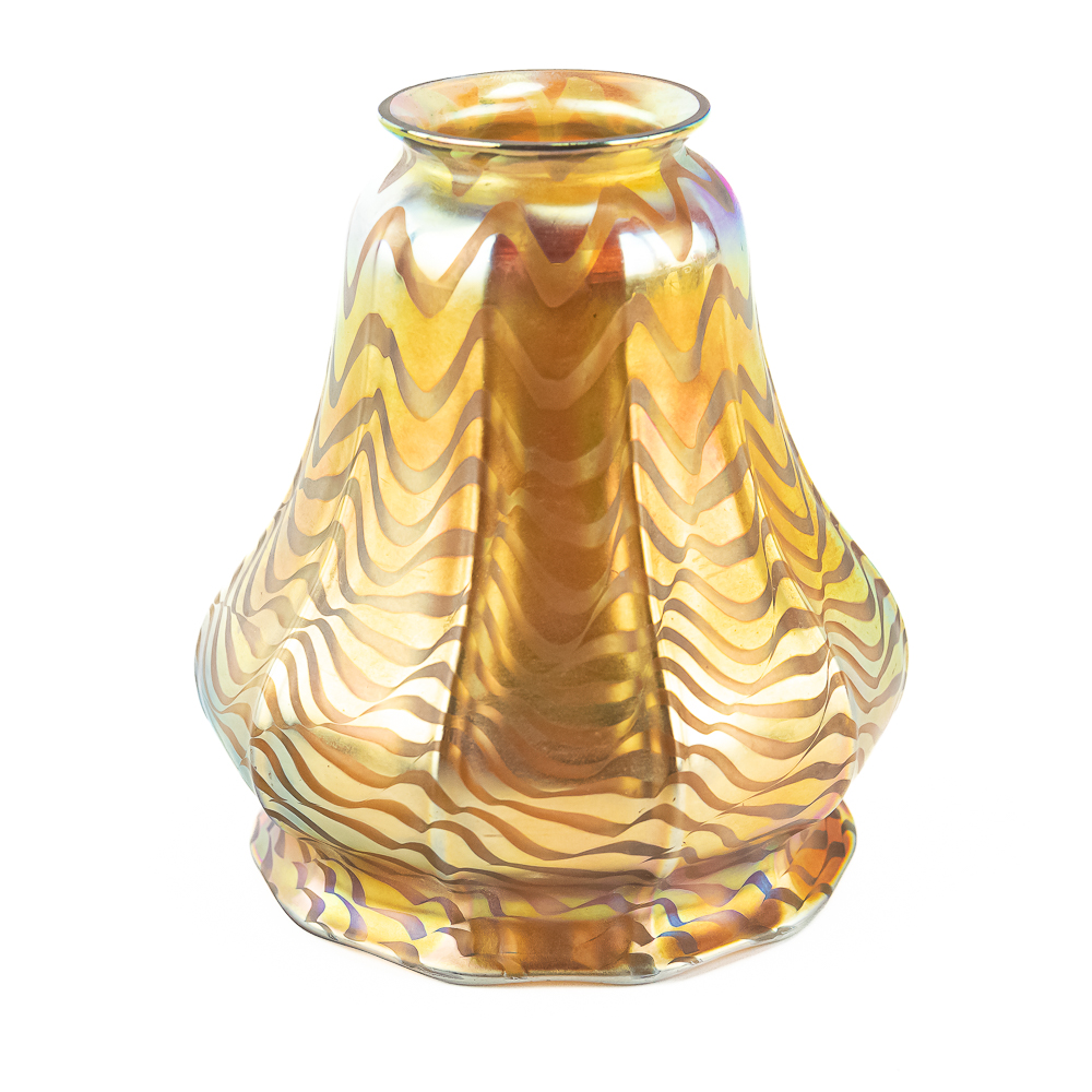 Art Nouveau Gold Iridescent Zipper Pattern Shade
