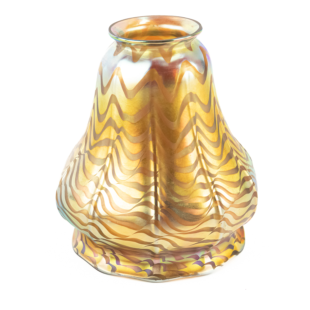 Art Nouveau Gold Iridescent Zipper Pattern Shade
