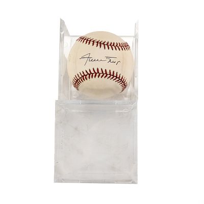 Willie Mays Autographed Rawlings NL Baseball. 24 Time All Star, 1954 World Series Champion, 1954 
