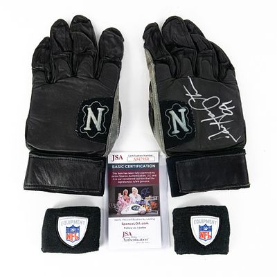 Dan Hampton Signed Game Used Gloves & Wristbands. Title: Dan Hampton game used autographed 