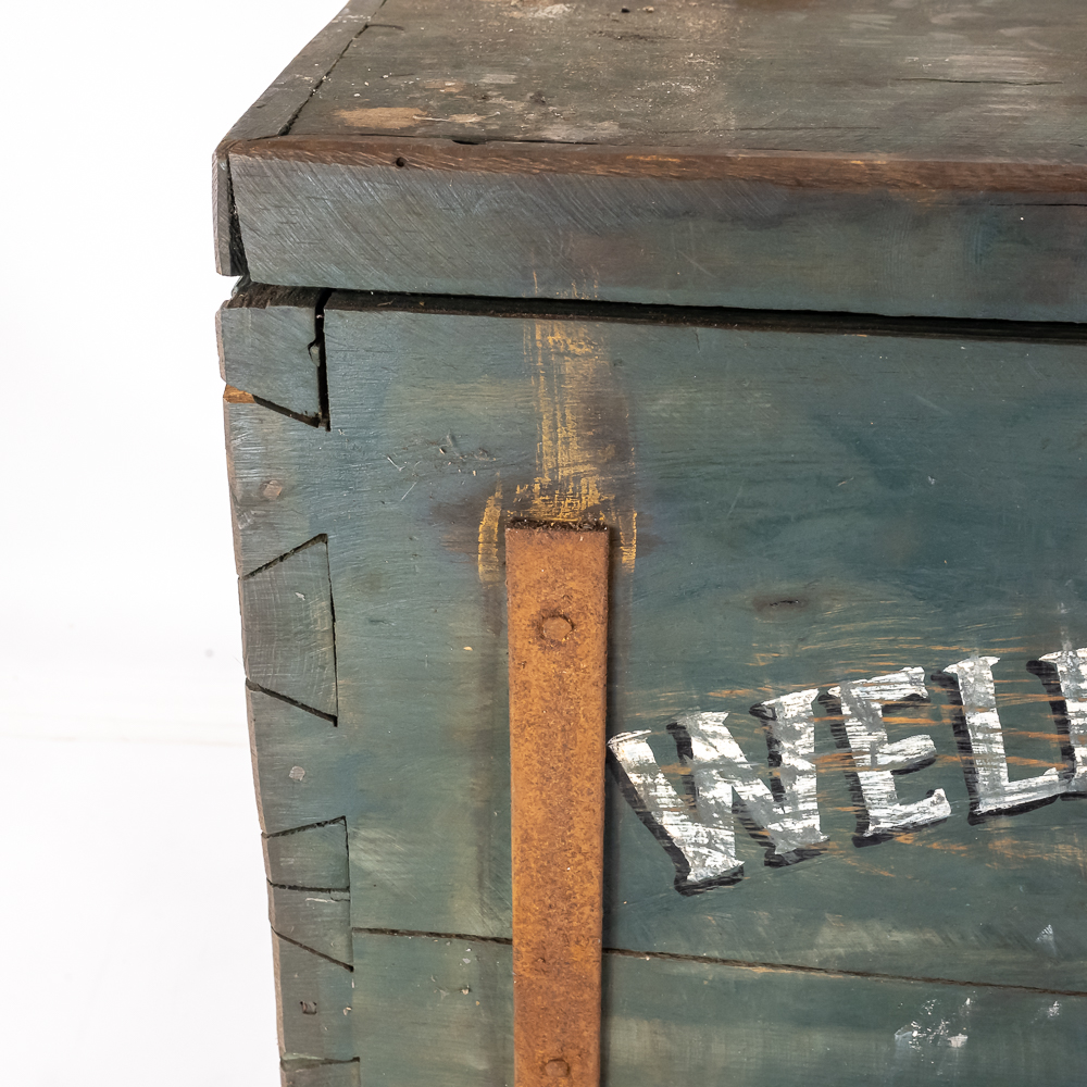 Wells Fargo & Co Stagecoach Storage Trunk