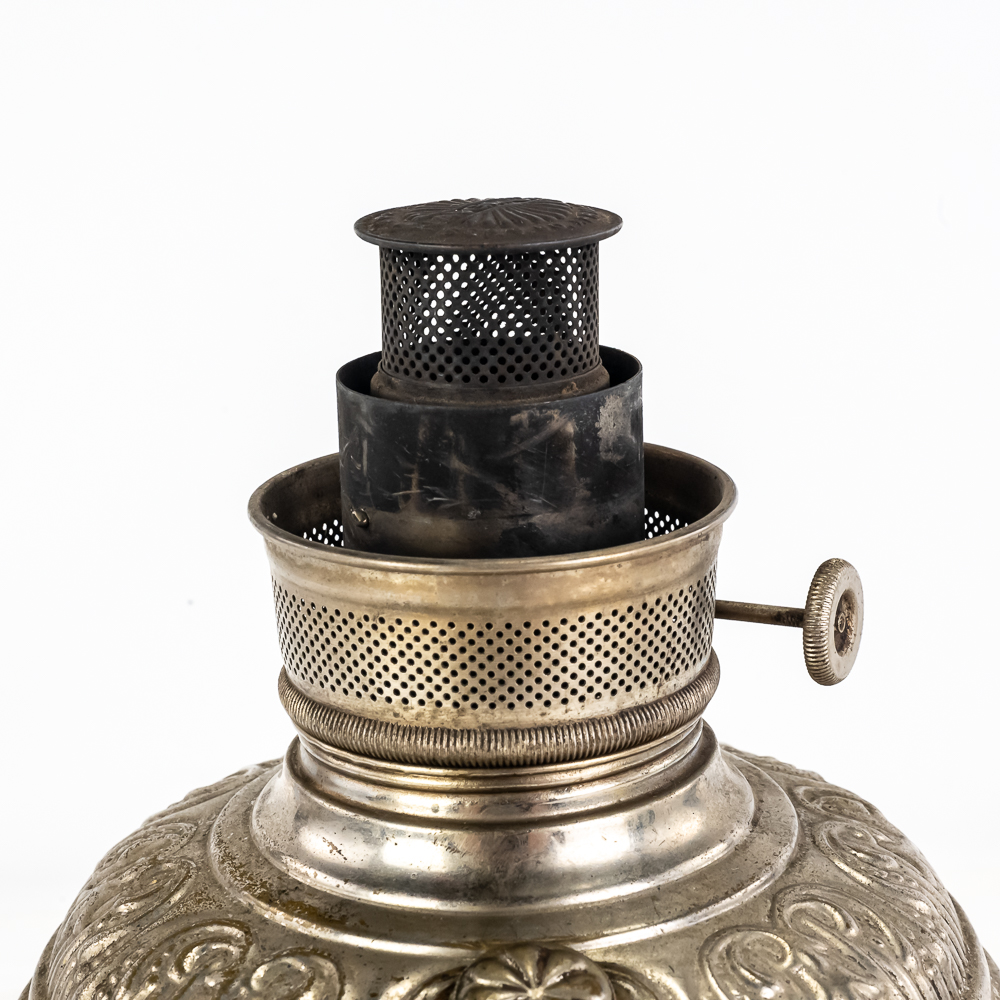 Antique Naugatuck Kerosene Oil Lamp