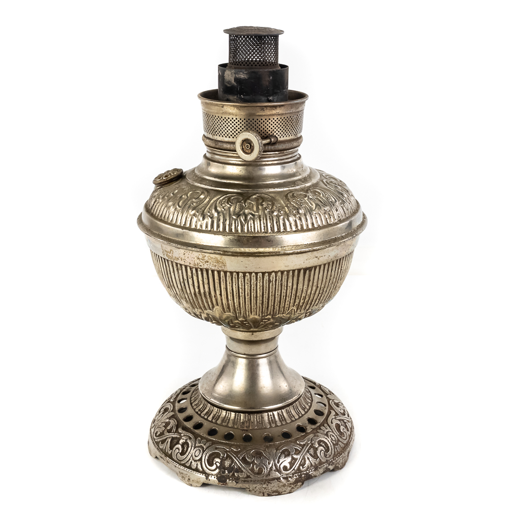 Antique Naugatuck Kerosene Oil Lamp