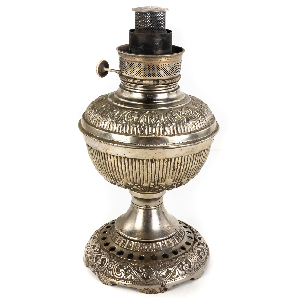 Antique Naugatuck Kerosene Oil Lamp