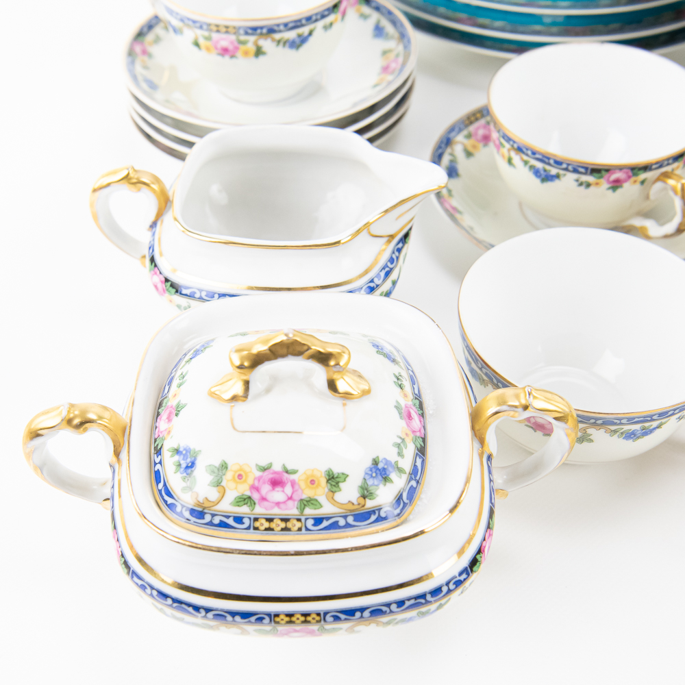 Czechoslovakian Porcelain Dinnerware Service