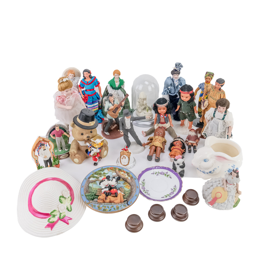 (28) Assorted Vintage Dolls Ceramics & Figurines