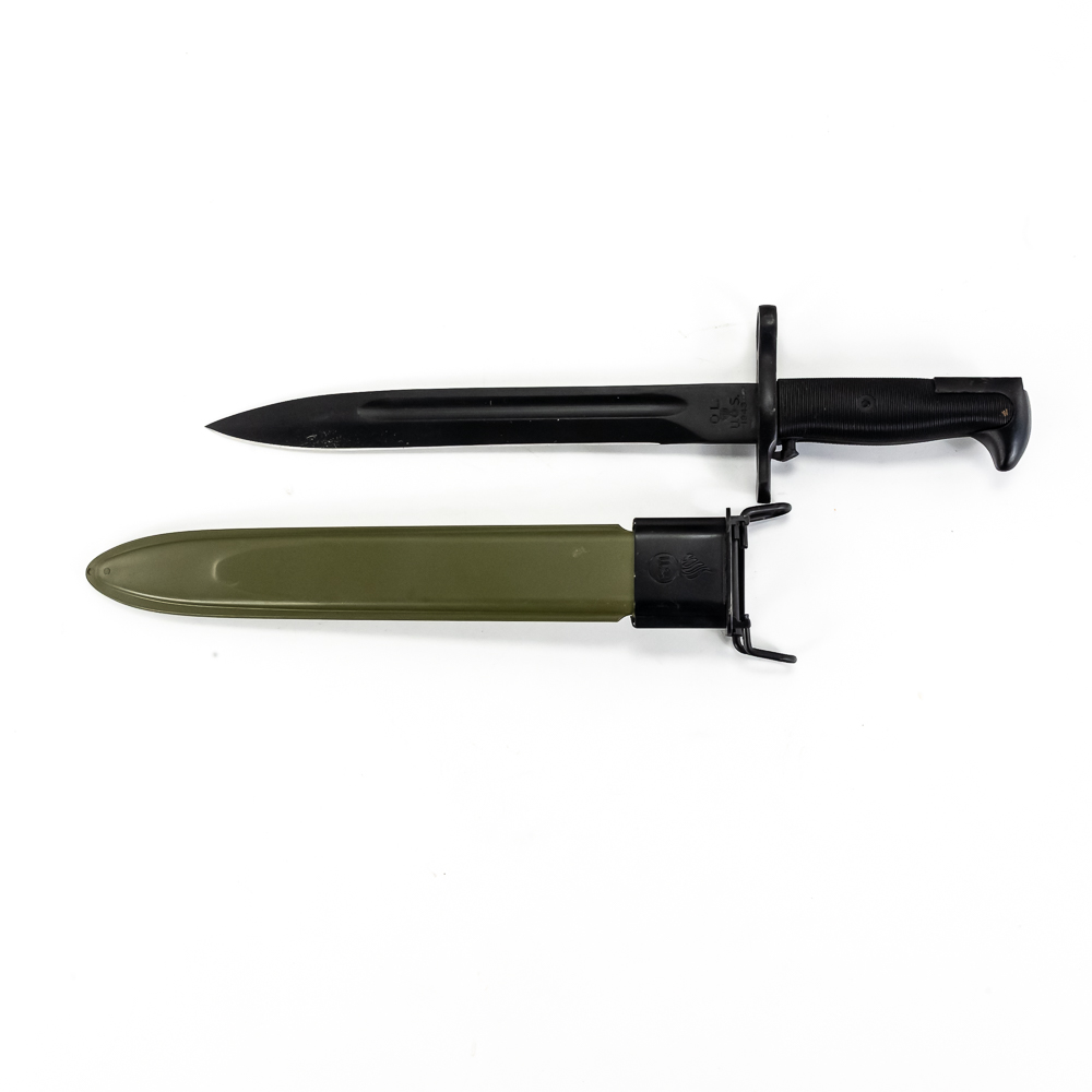 Replica US Trench Knife and M1 Bayonet