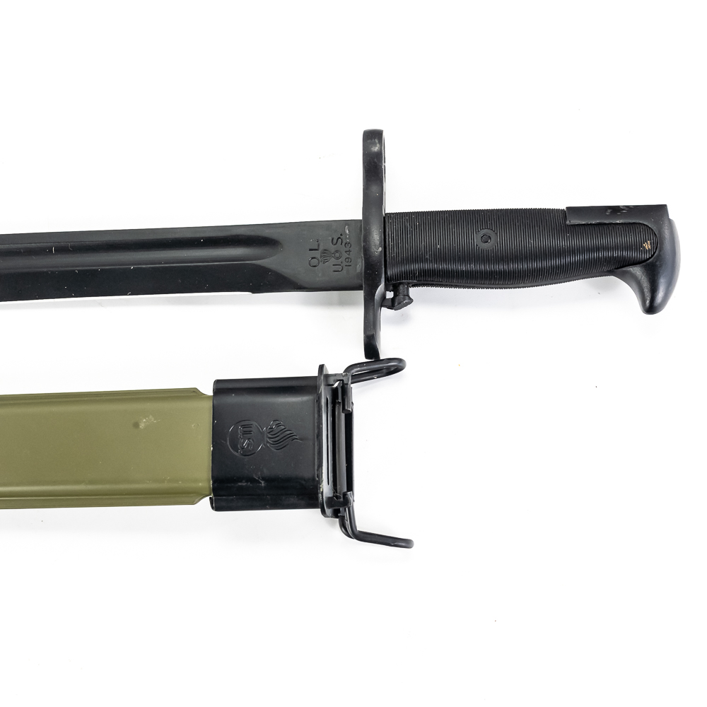Replica US Trench Knife and M1 Bayonet
