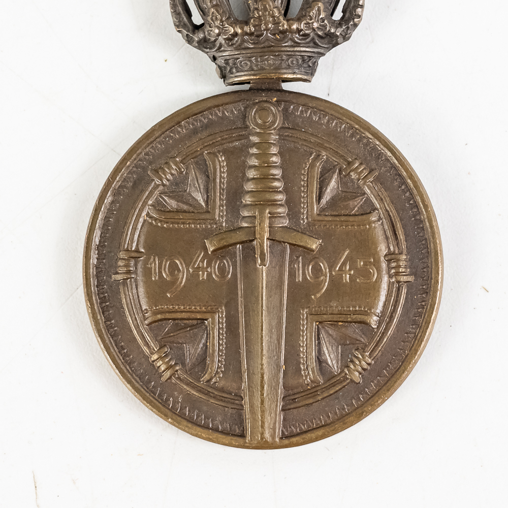 Assorted Medals- 4 Belgian, 1 Thai