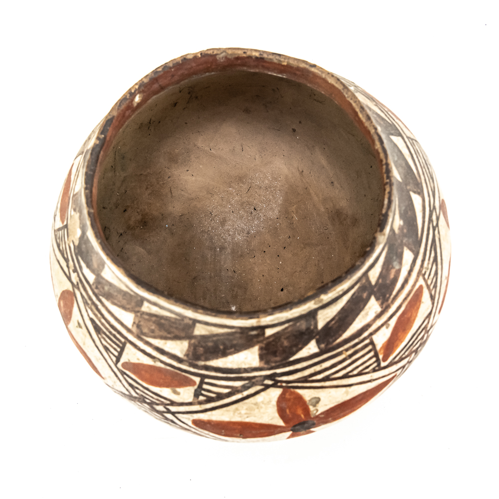 1920s Laguna Pueblo Polychrome Pot