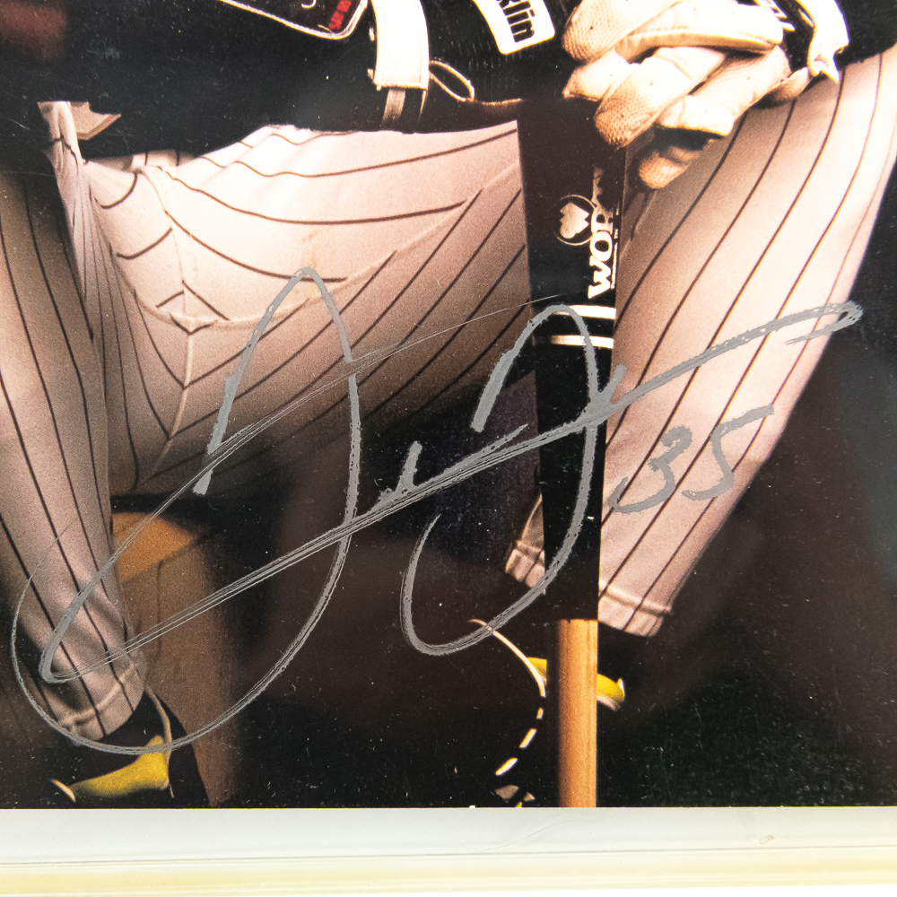 (2) Frank Thomas Autographed Beckett Issues & More