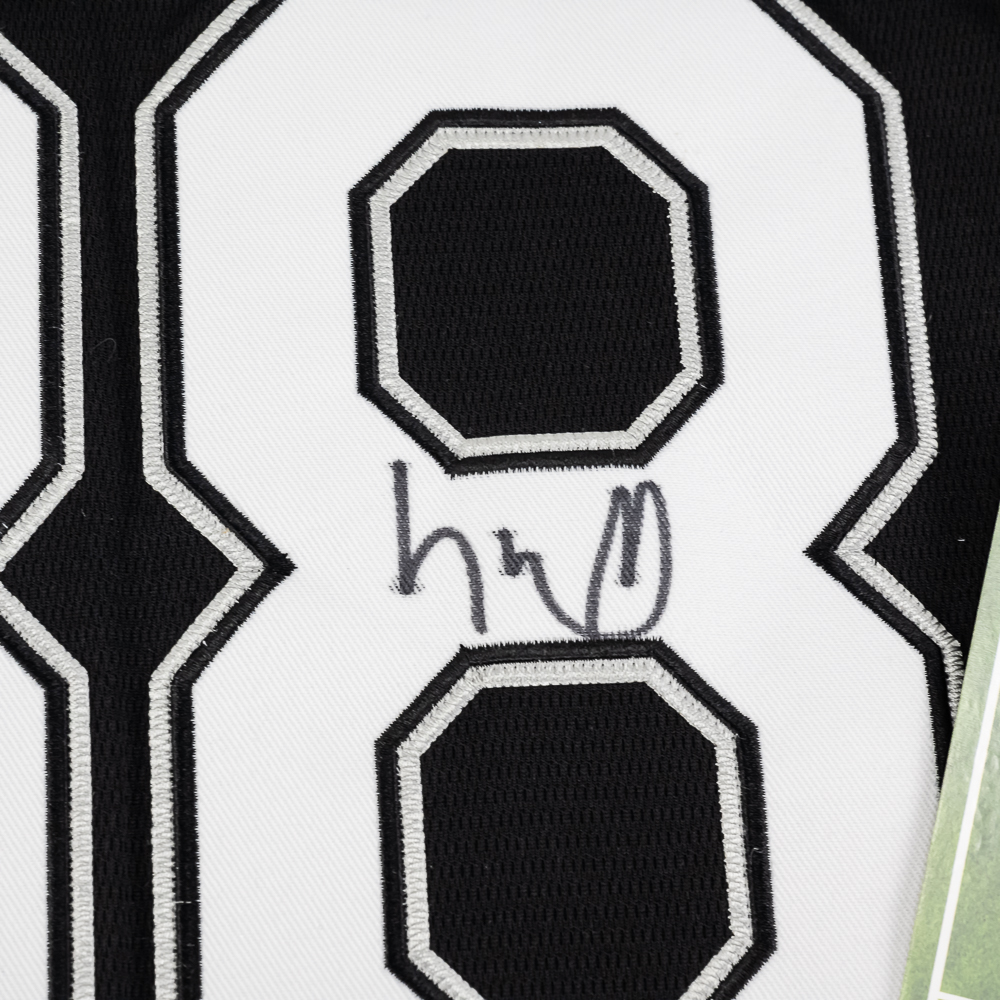 Luis Robert Autographed White Sox Jersey w COA