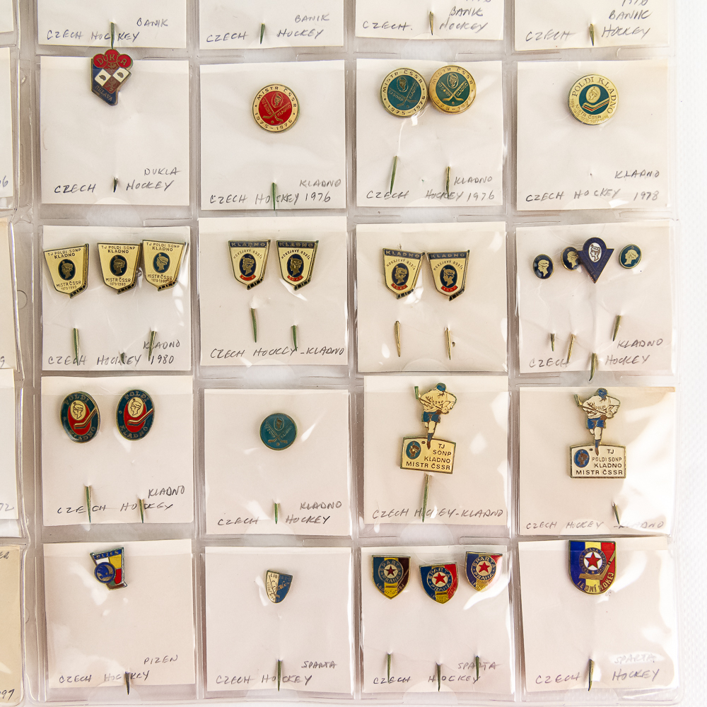 (95) Vintage Czech & Russian Hockey Pin Backs