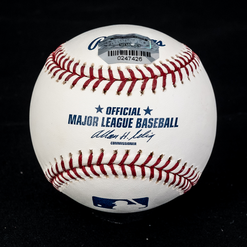 Minnie Minoso Autographed MLB Baseball w COA