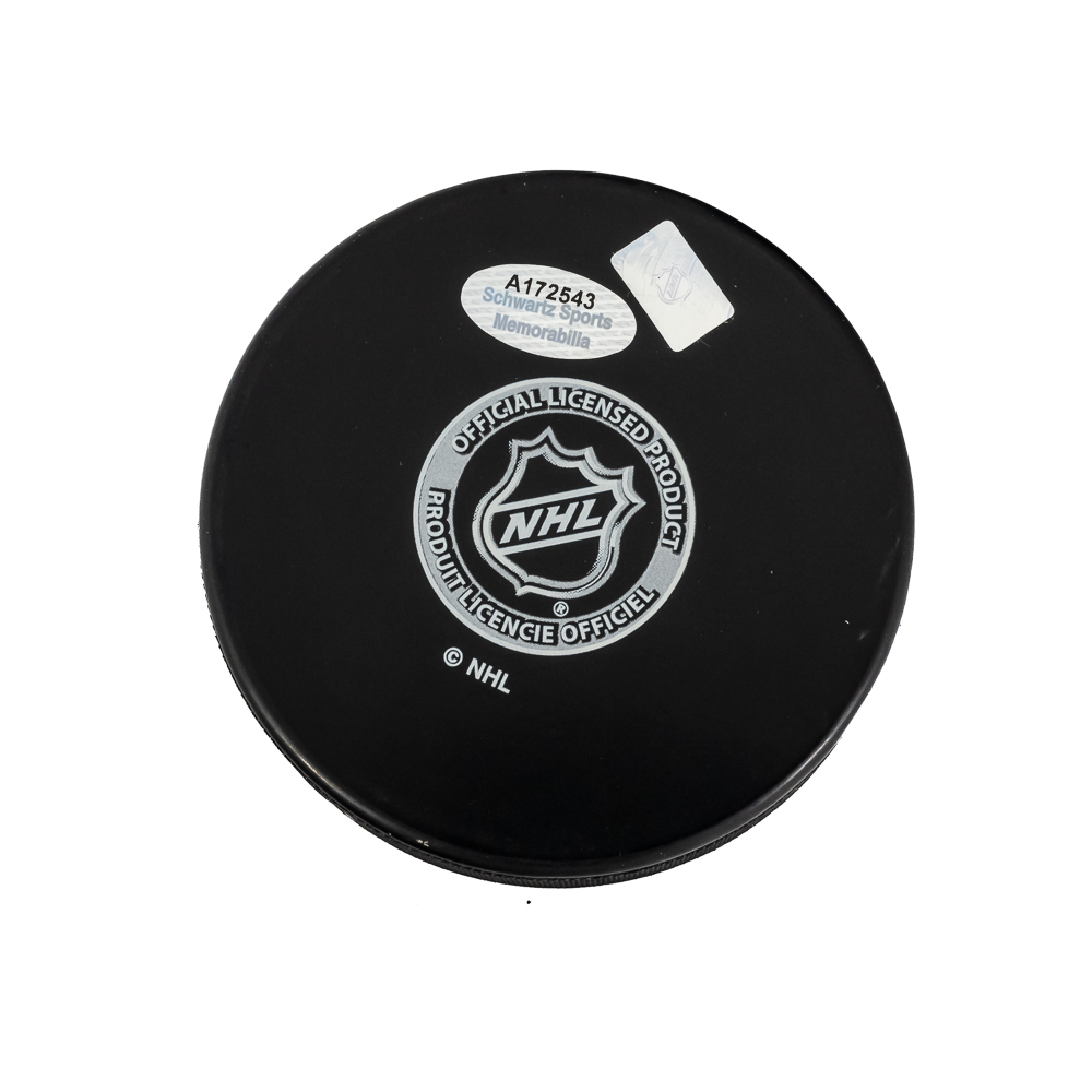 Bobby Hull Autographed Blackhawks NHL Puck w COA