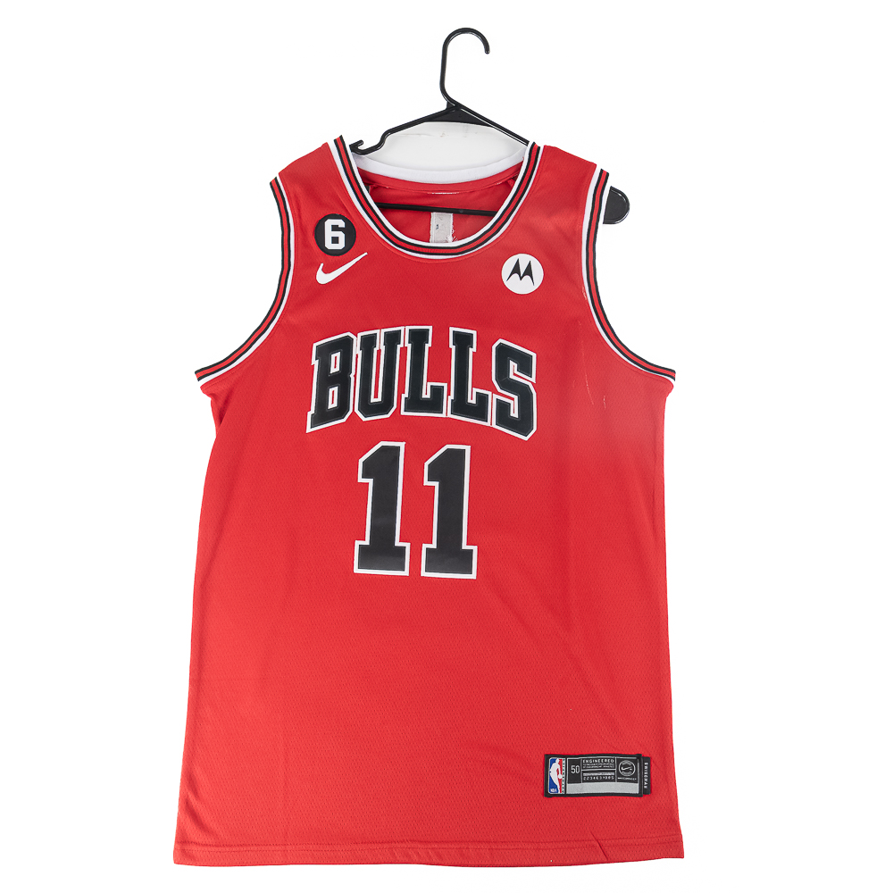 DeMar DeRozan Autographed Bulls Jersey w COA