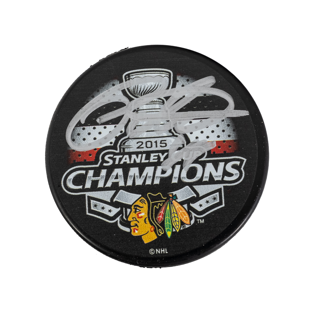 Patrick Kane Signed '15 Stanley Cup Champ Puck COA
