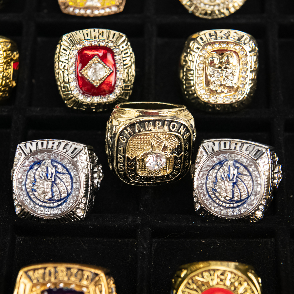 (17) Lakers Mavs 76ers NBA Championship Rings+