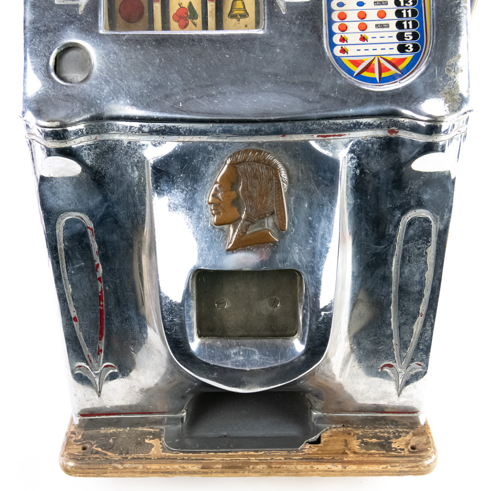 Vintage Jennings Standard Chief 25C Slot Machine