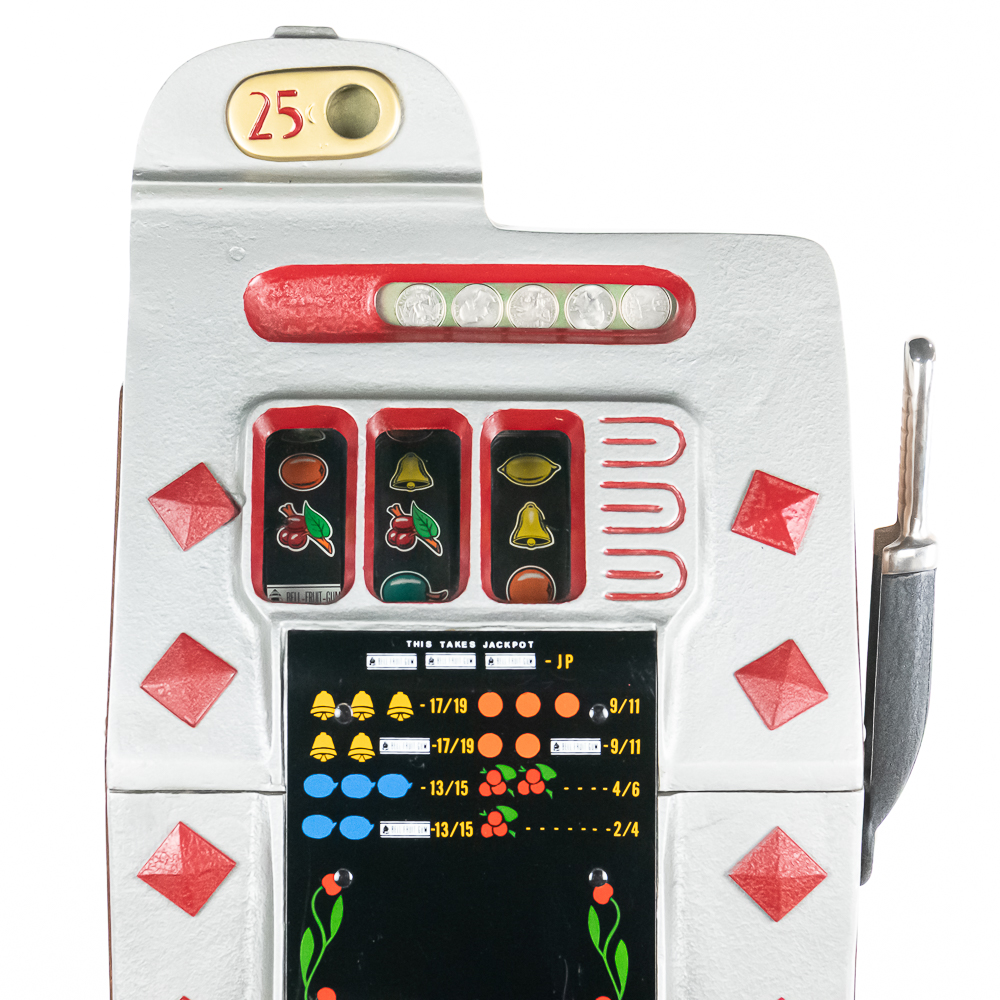 *Mills 25 Cent Diamond Front Slot Machine