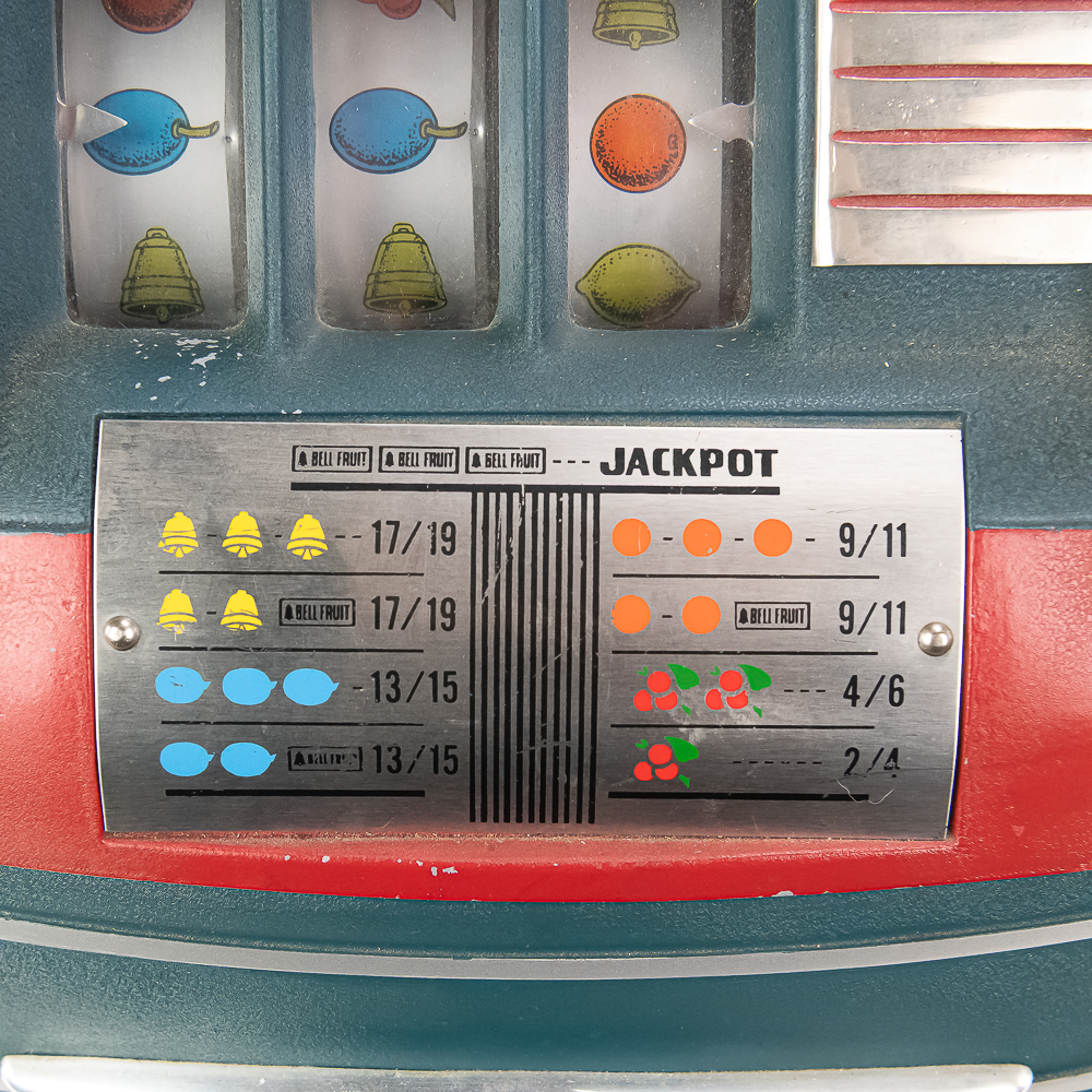 Mills 25c High Top Slot Machine
