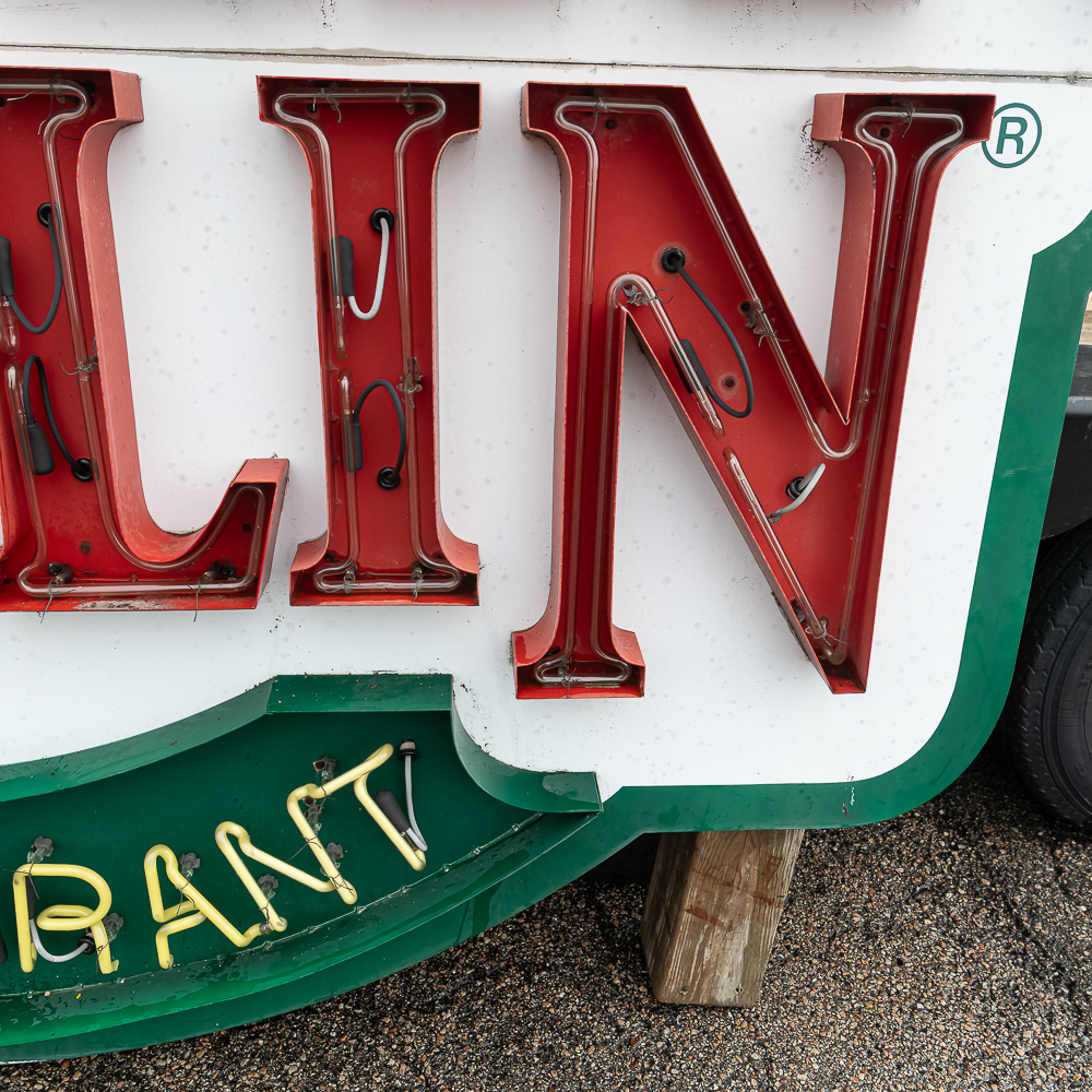Vintage 10' Western Sizzlin SS Neon Sign