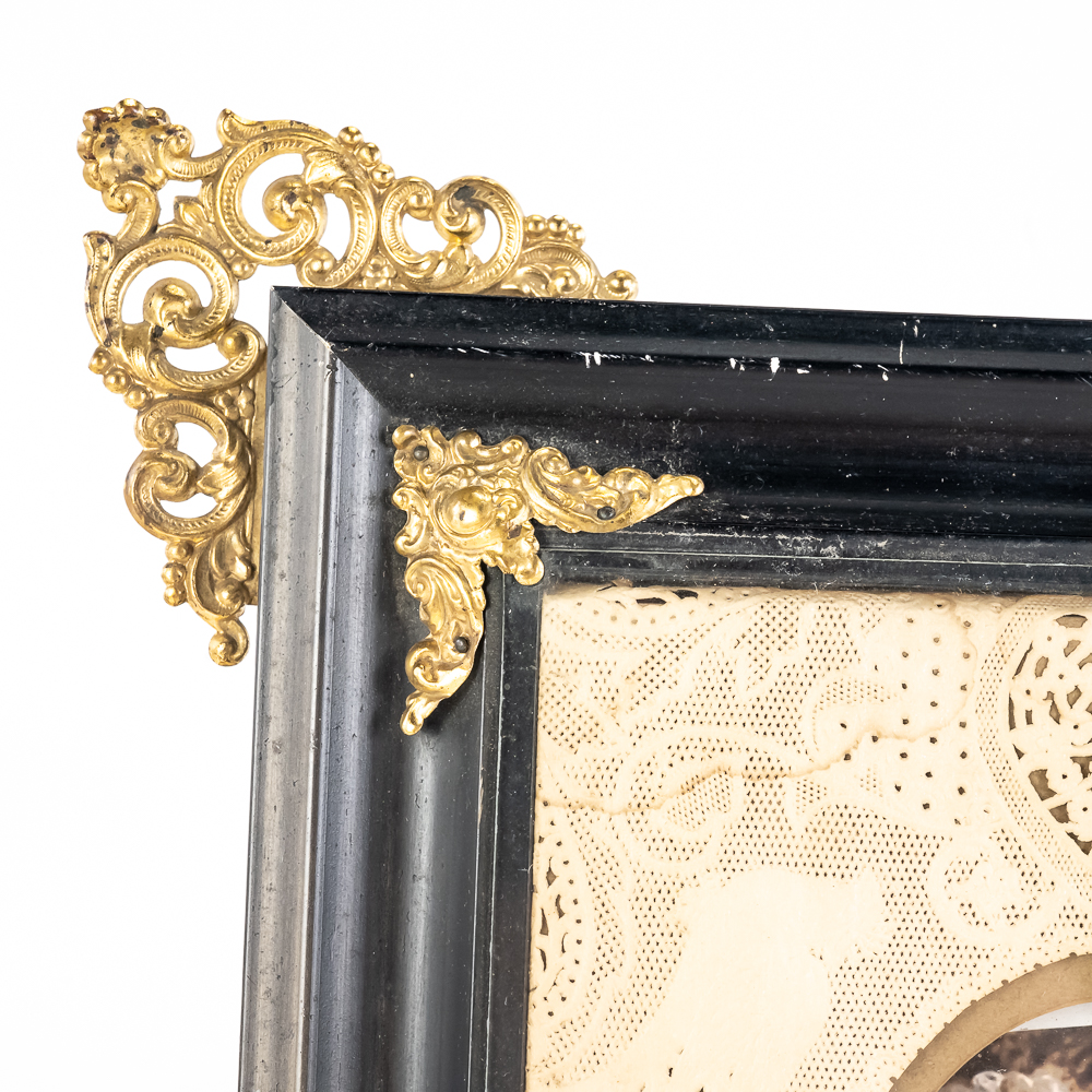 Victorian-Style Portrait Frame