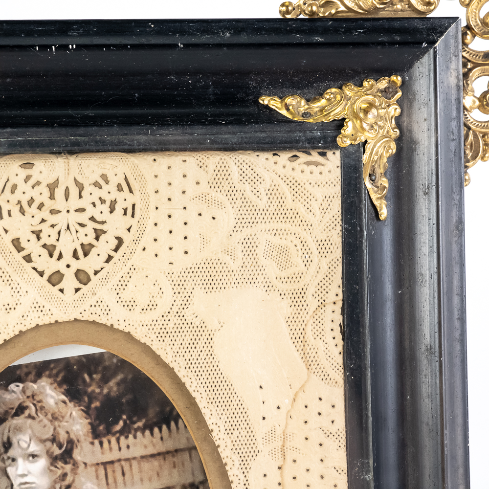 Victorian-Style Portrait Frame