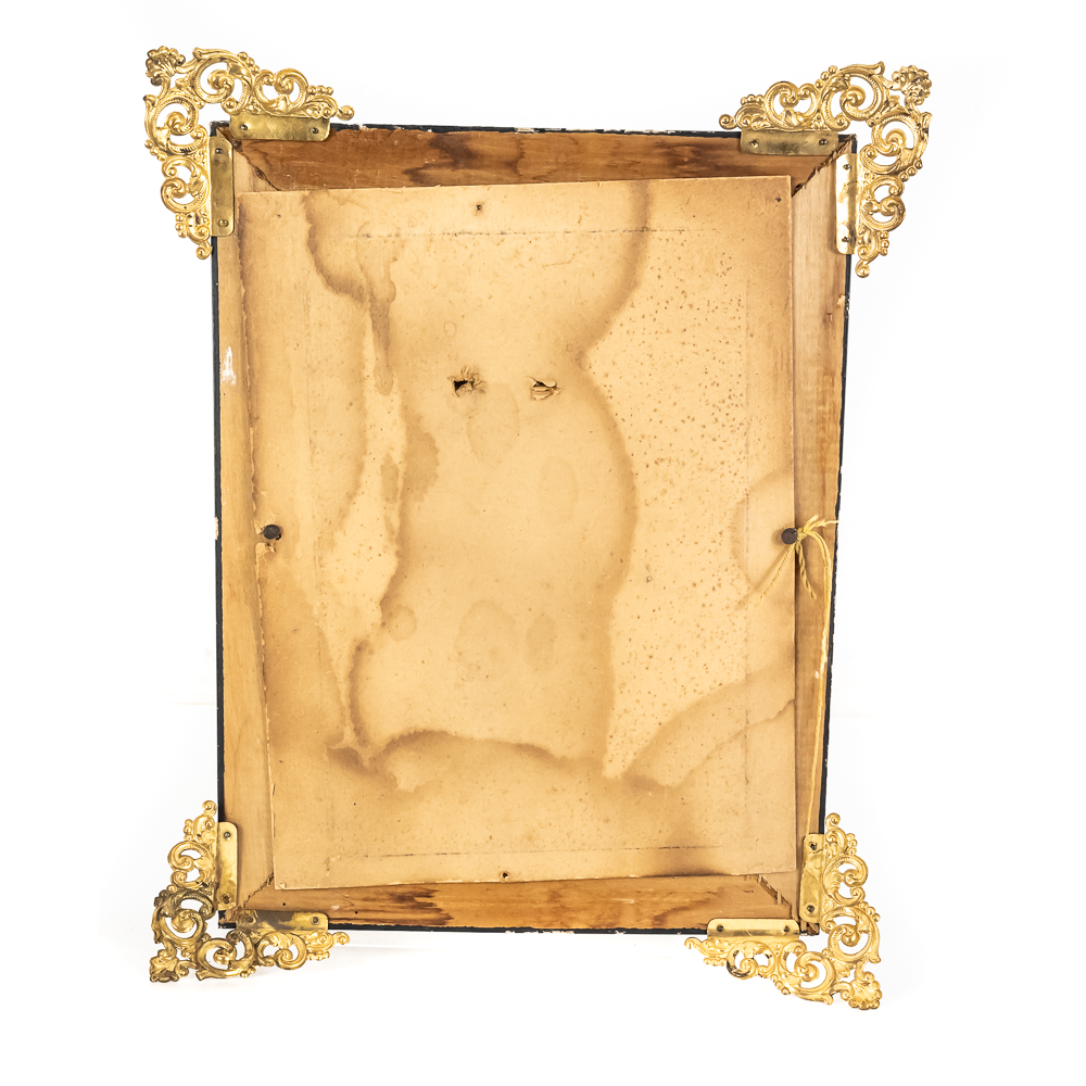 Victorian-Style Portrait Frame