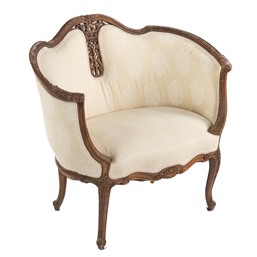 Rococo Revival Medallion-Back Settee / Parlor Sofa