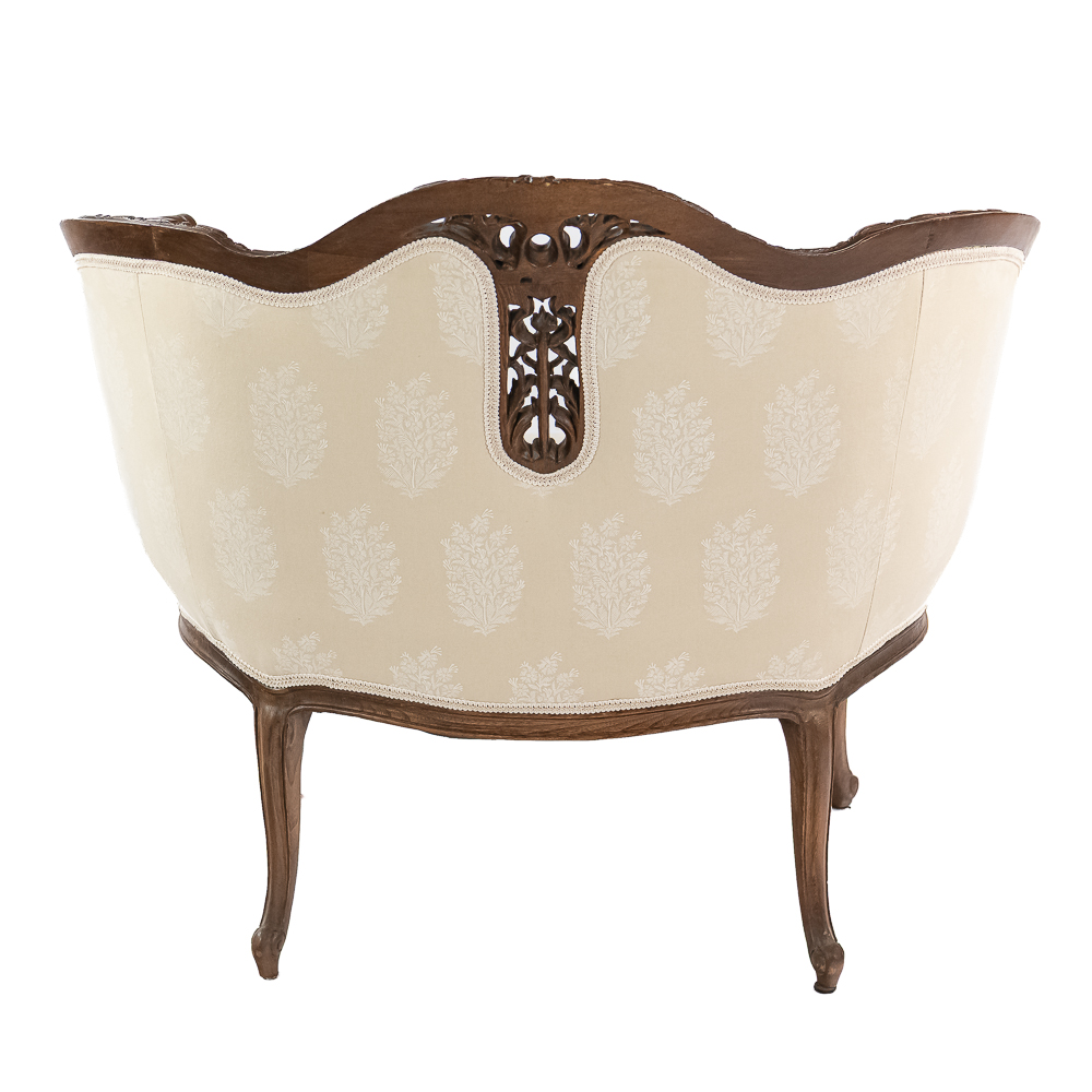Rococo Revival Medallion-Back Settee / Parlor Sofa