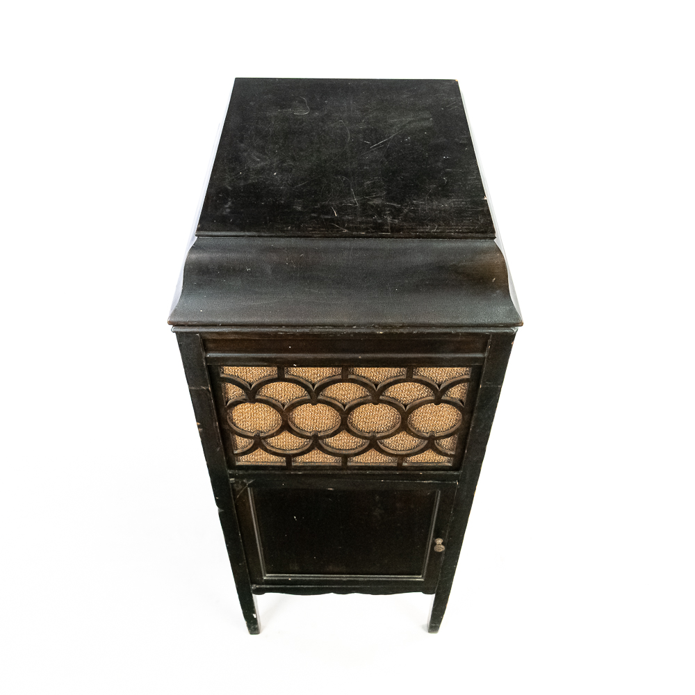 Early Edison Floor Model LO-37 Phonograph