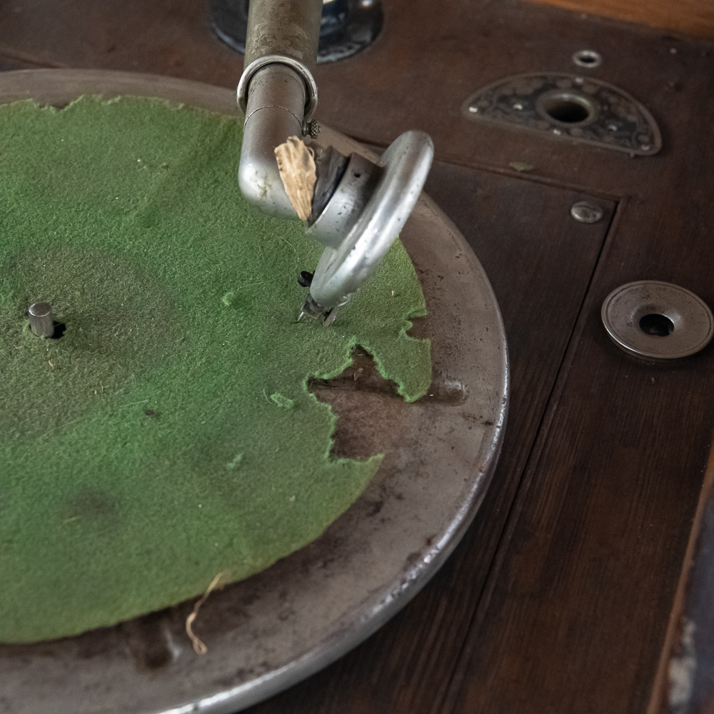 "Silvertone" Floor Model Phonograph