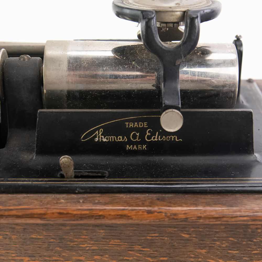 Edison Standard Model E w/Horn