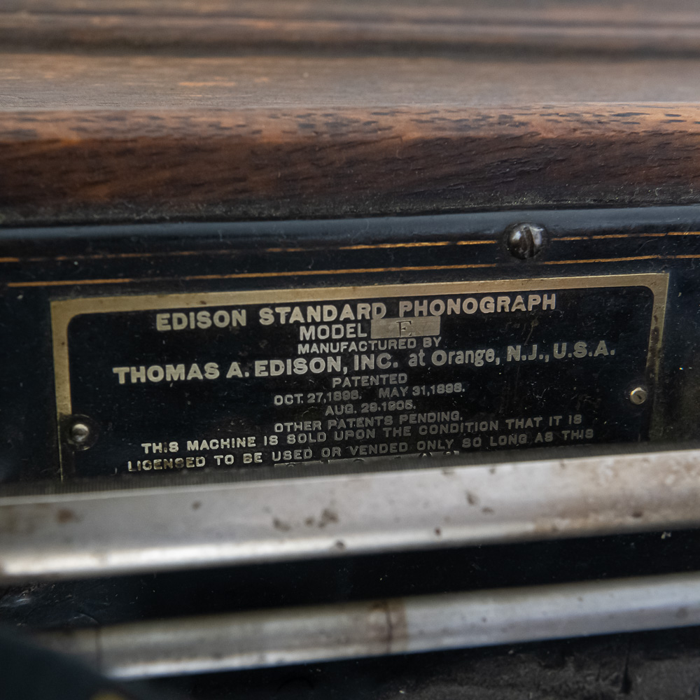 Edison Standard Model E w/Horn