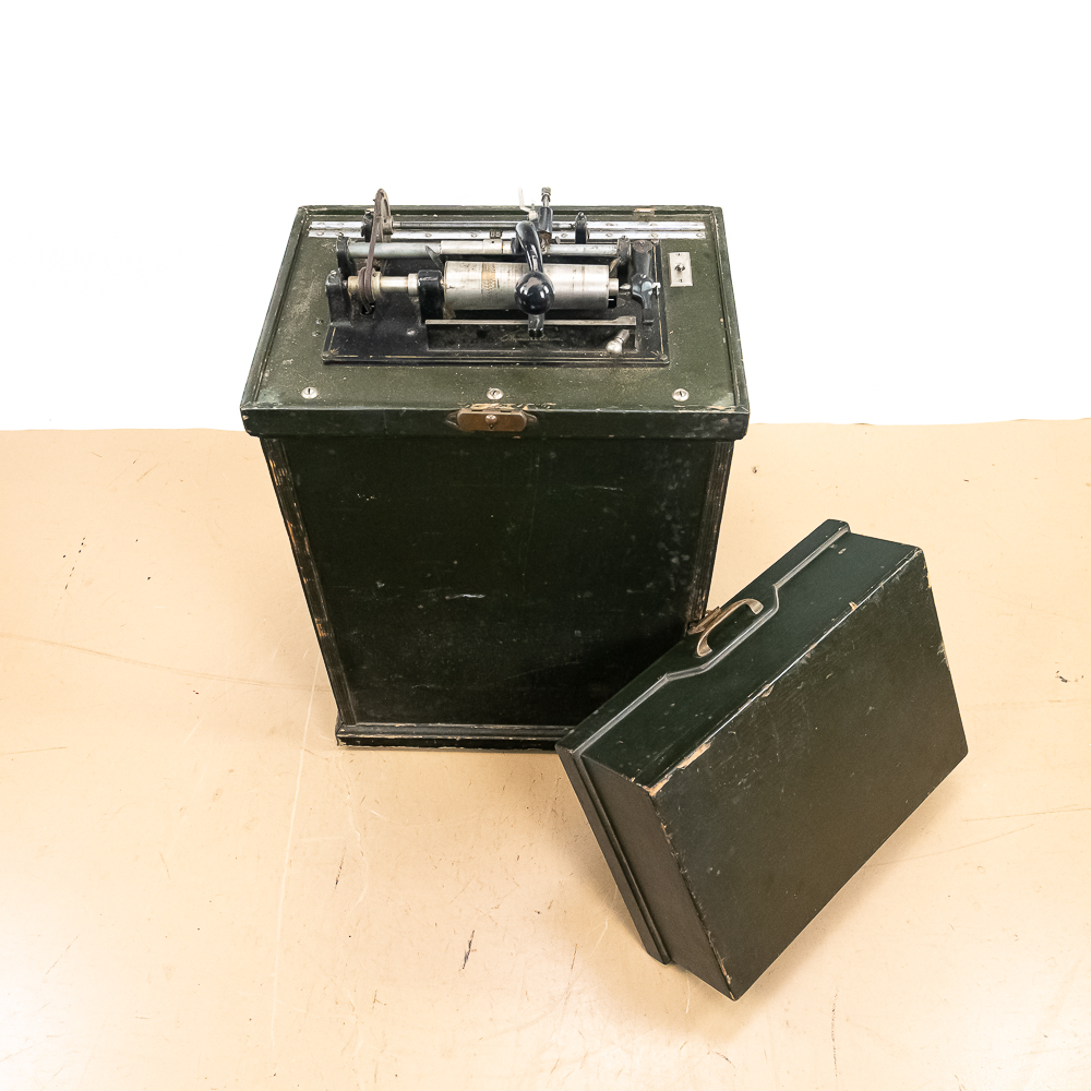 Edison Cylinder Shaving Machine Cabinet