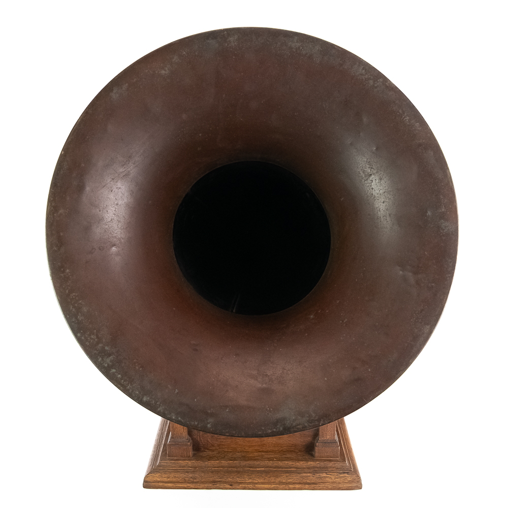 Victor V Disc Horn Phonograph