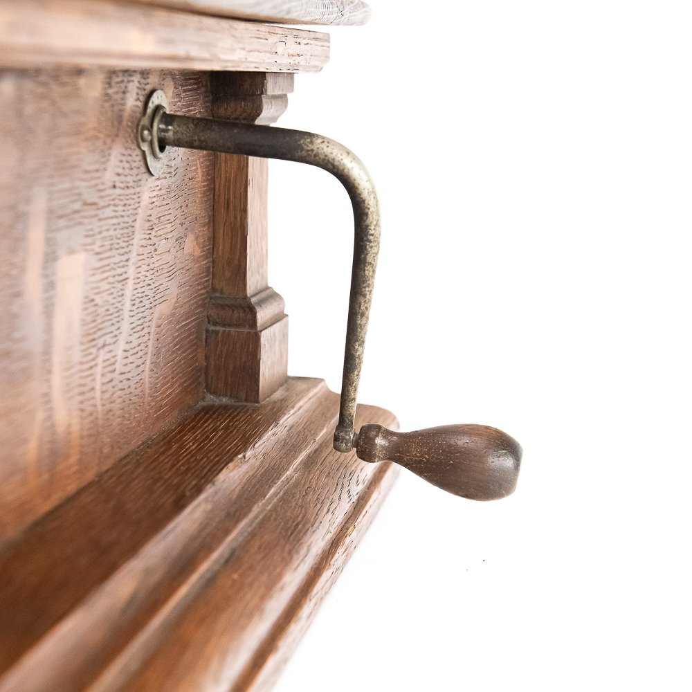 Victor V Disc Horn Phonograph